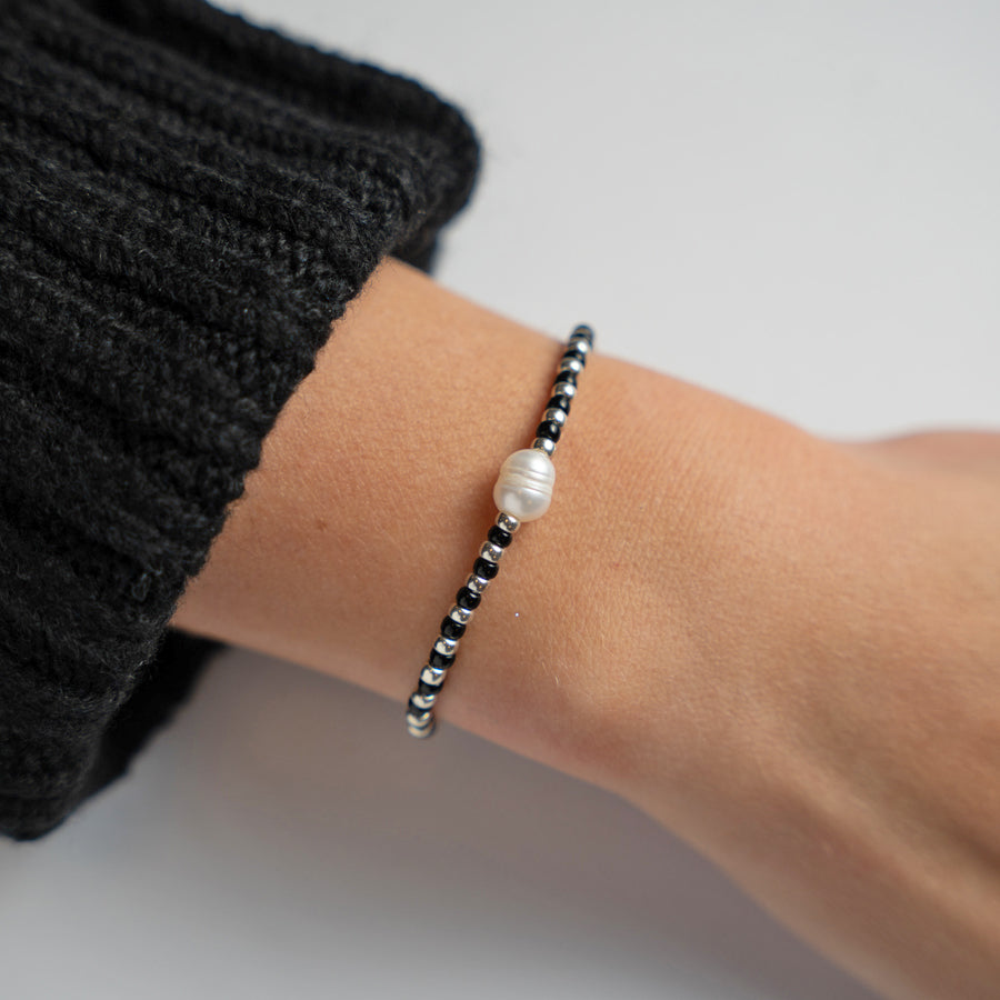 Pearl in Black and Silver Mini Candi Beads