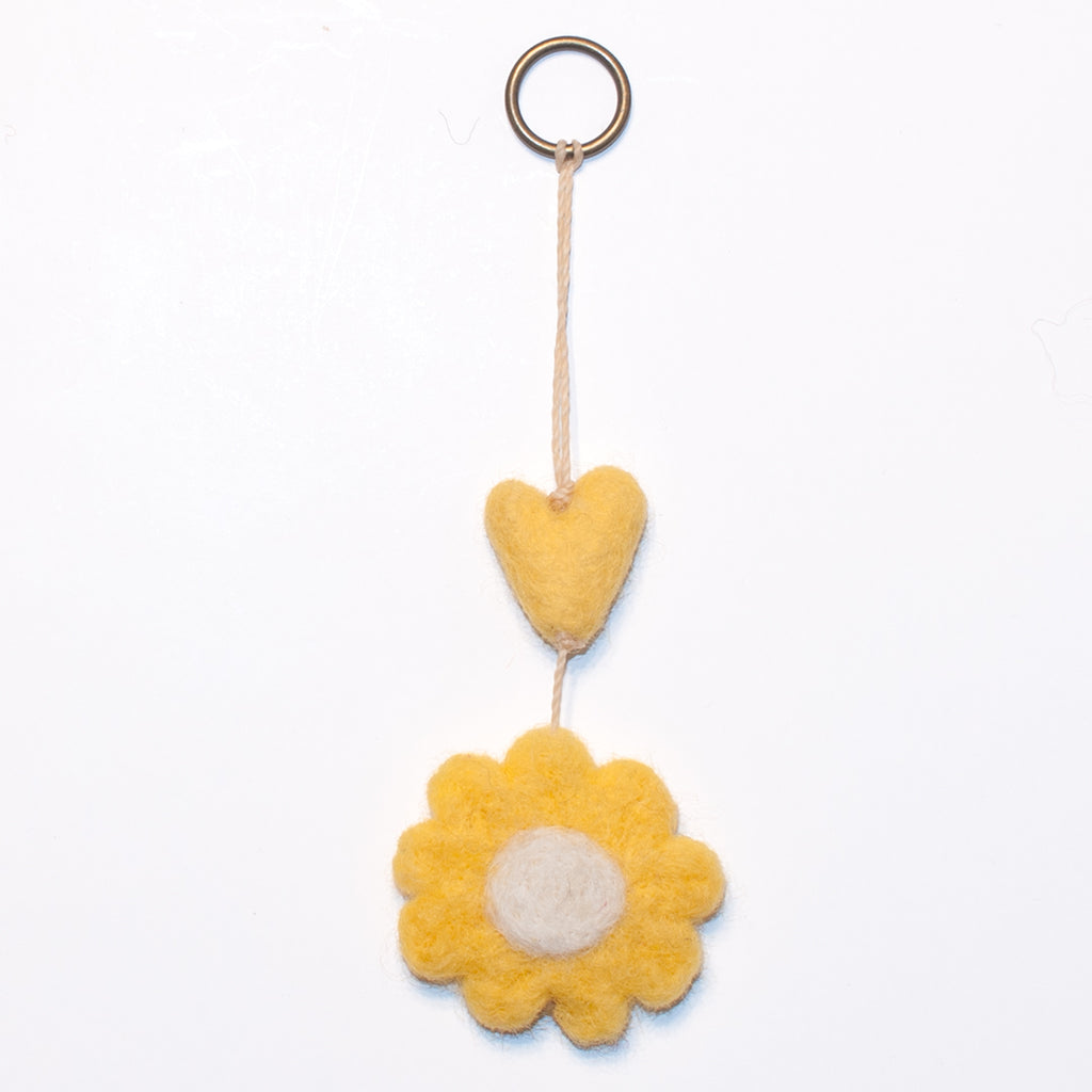 Daisy Mini Heart String