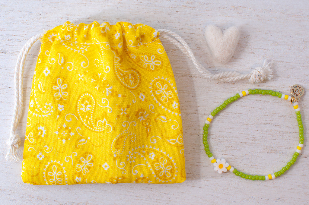 Daisy Mini Candi Beads