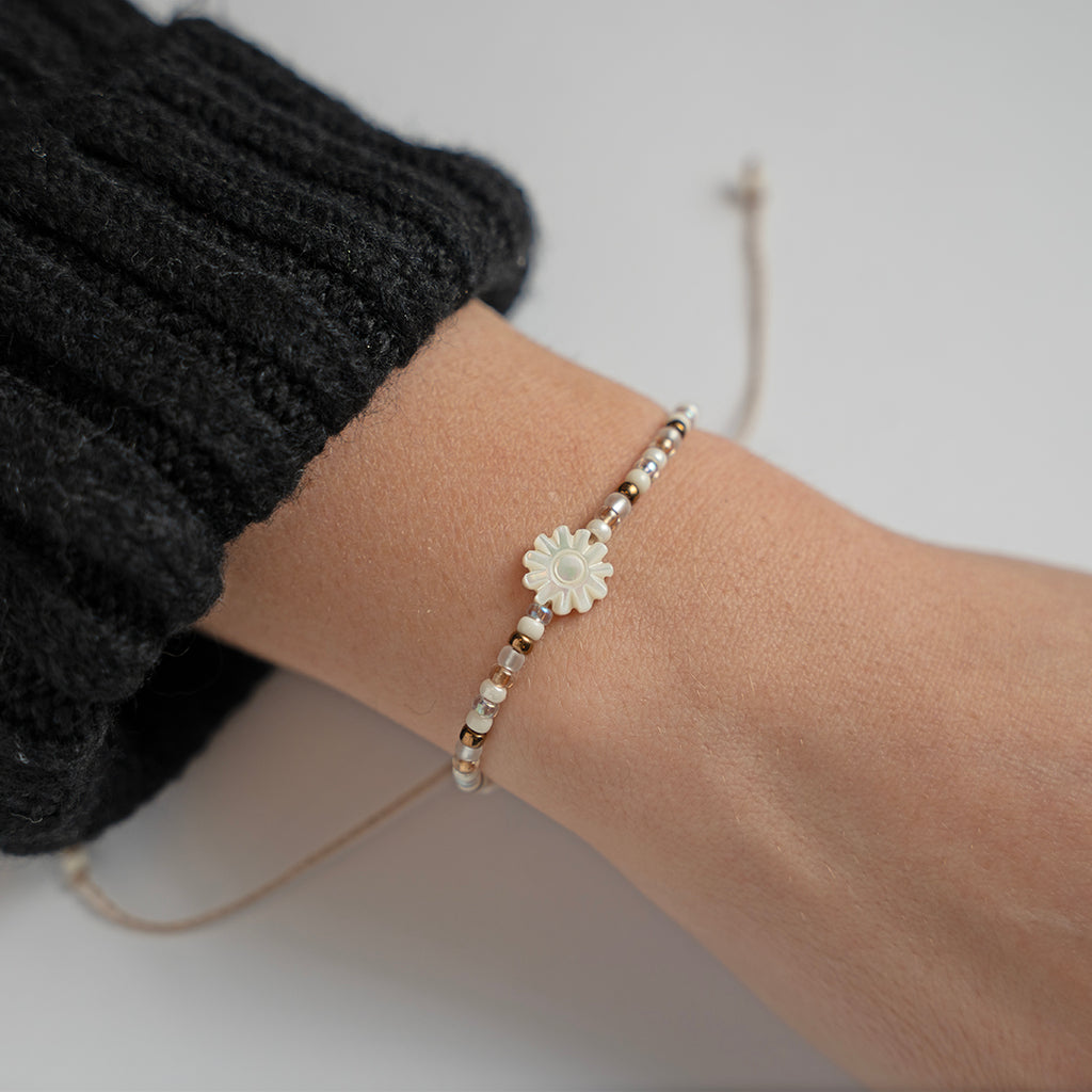 Shell Flower in Latte Beaded String