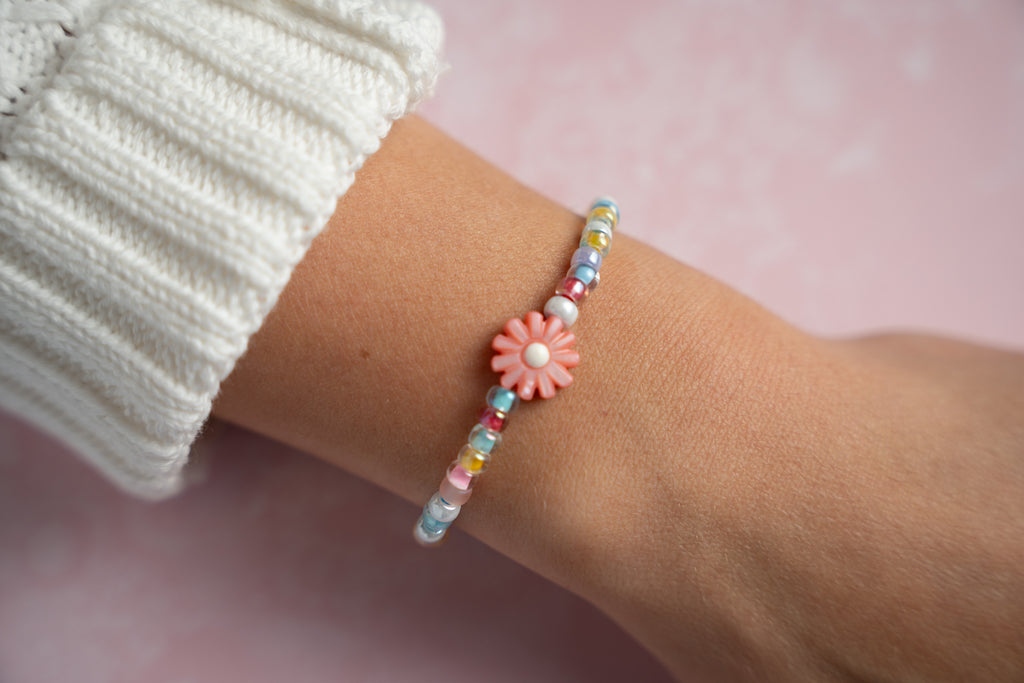 Shell Daisy in Pastel Candi Beads