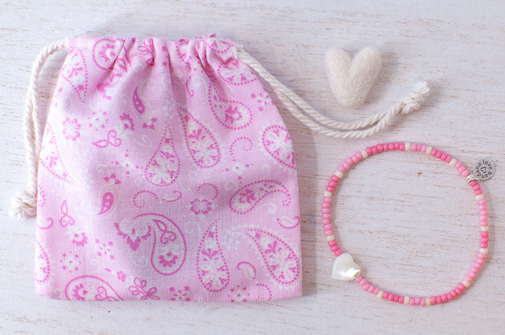 Shell Heart in Shades of Pink Mini Candi Beads