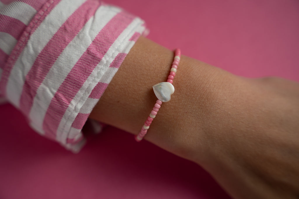 Shell Heart in Shades of Pink Mini Candi Beads