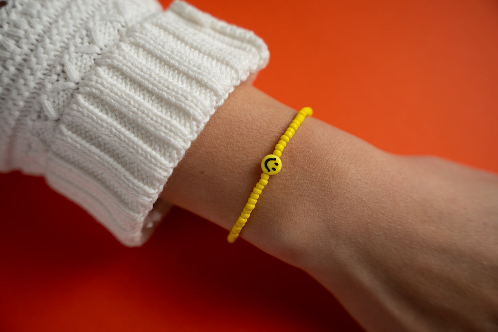 Smiley in Yellow Mini Candi Beads