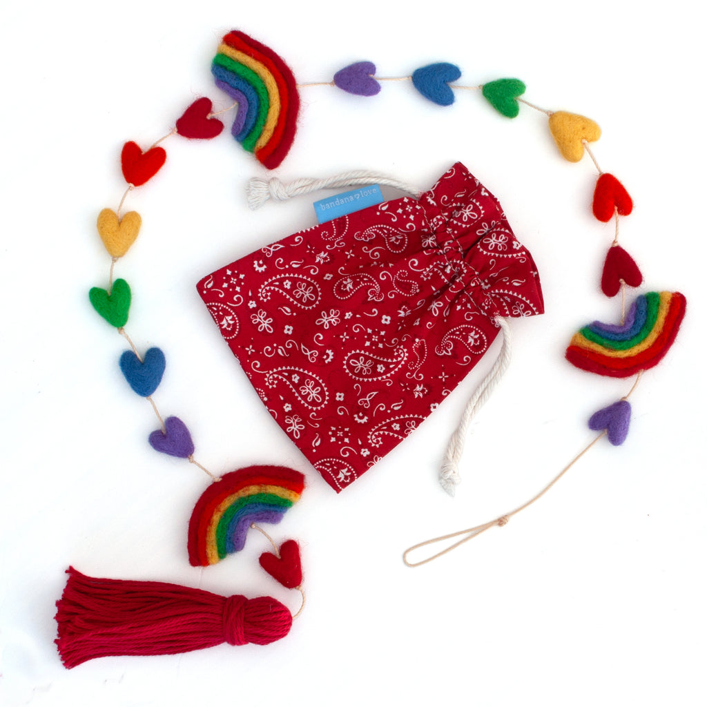 Rainbows Heart String